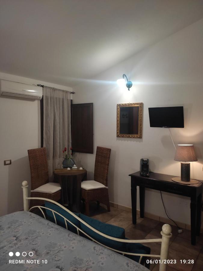 Room & Relax Eleinad Càbras Extérieur photo